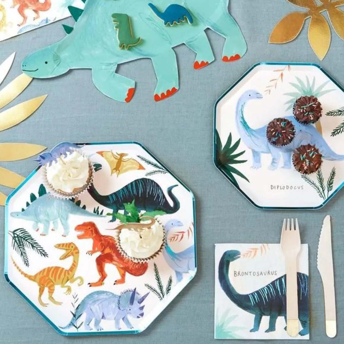 Assiettes en cartons dinosaure