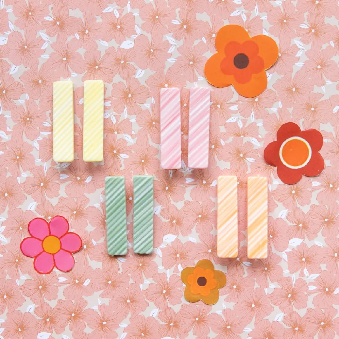 Barrette rétro jaune