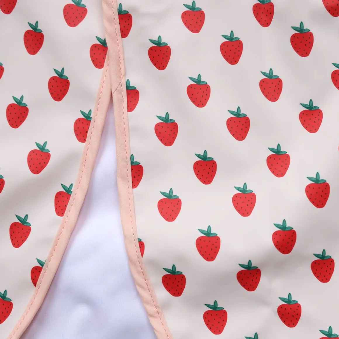 Bavoir tablier manches longues fraise 3-5 ans