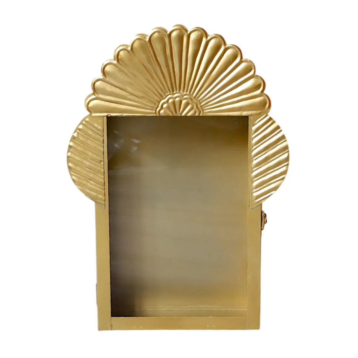 Boite niche en laiton coquillage