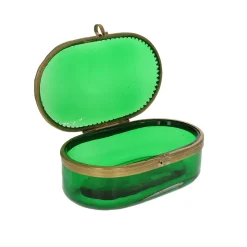 Boite ovale verte en verre et laiton