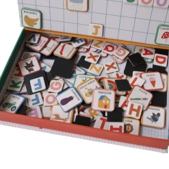 Boîte alphabet magnétique et images