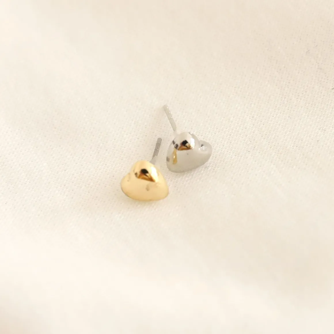 Boucle d'oreille cœur argenté