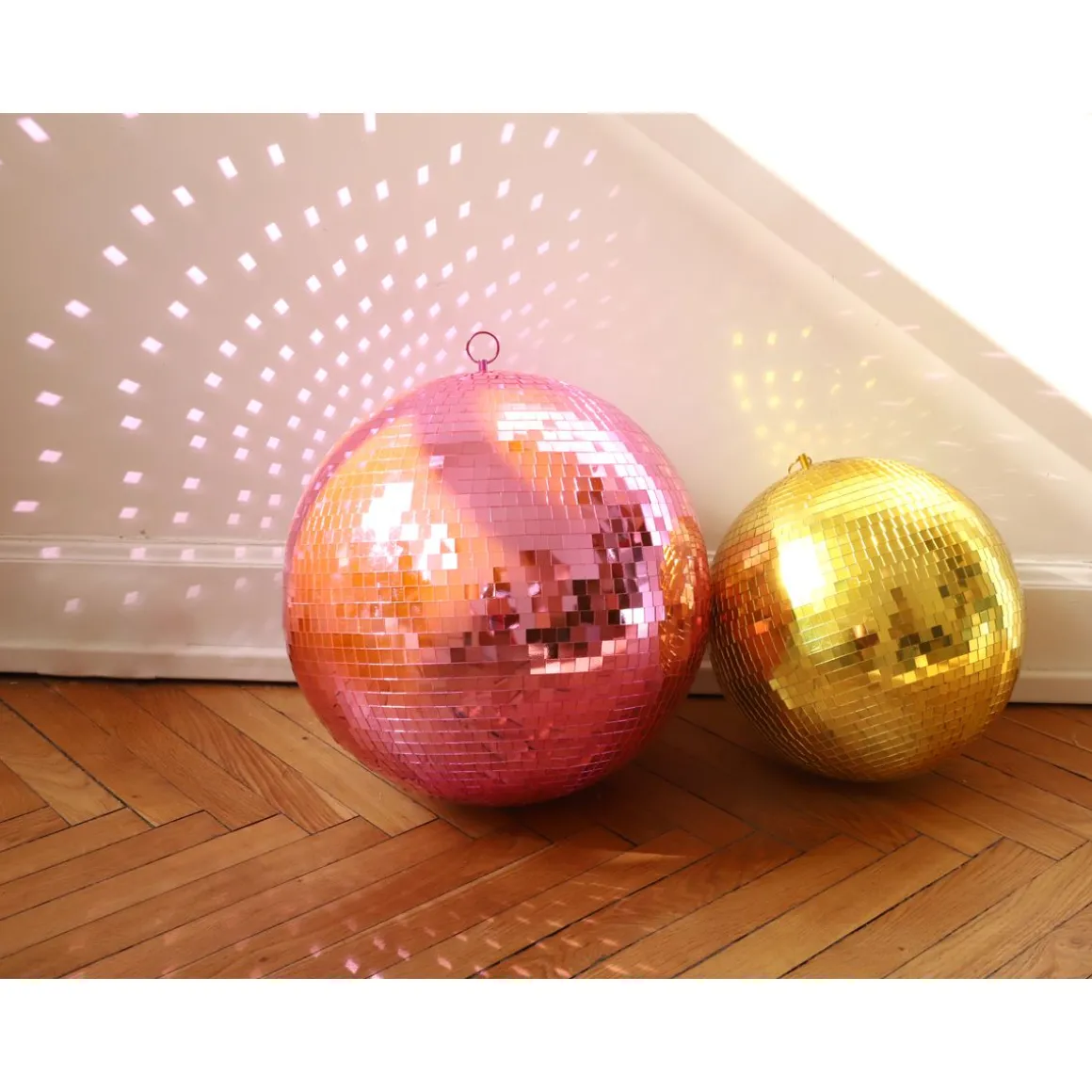 Boule à facettes dorée 30 cm