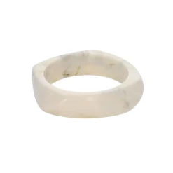 Bracelet jonc large en résine écru