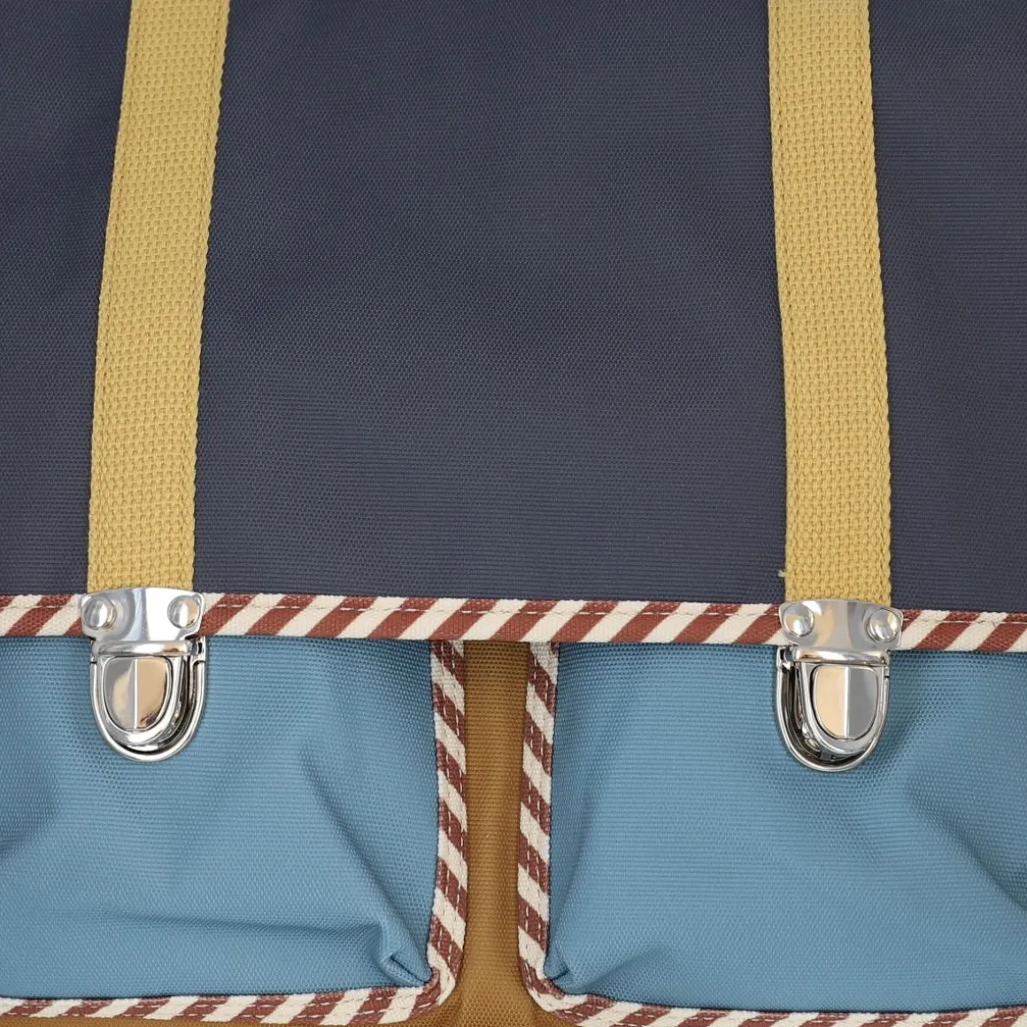 Cartable d'école bleu et marron