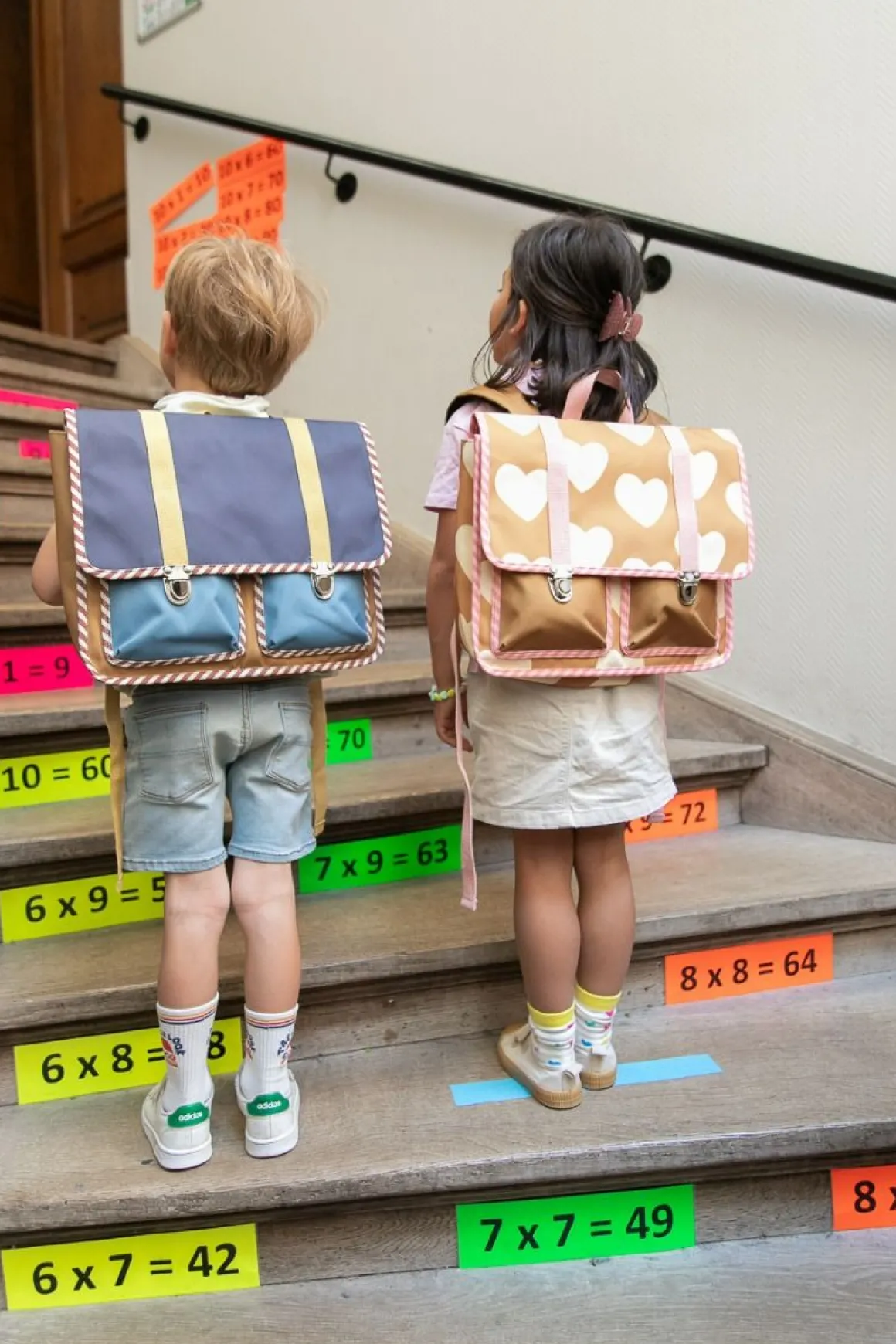 Cartable d'école bleu et marron