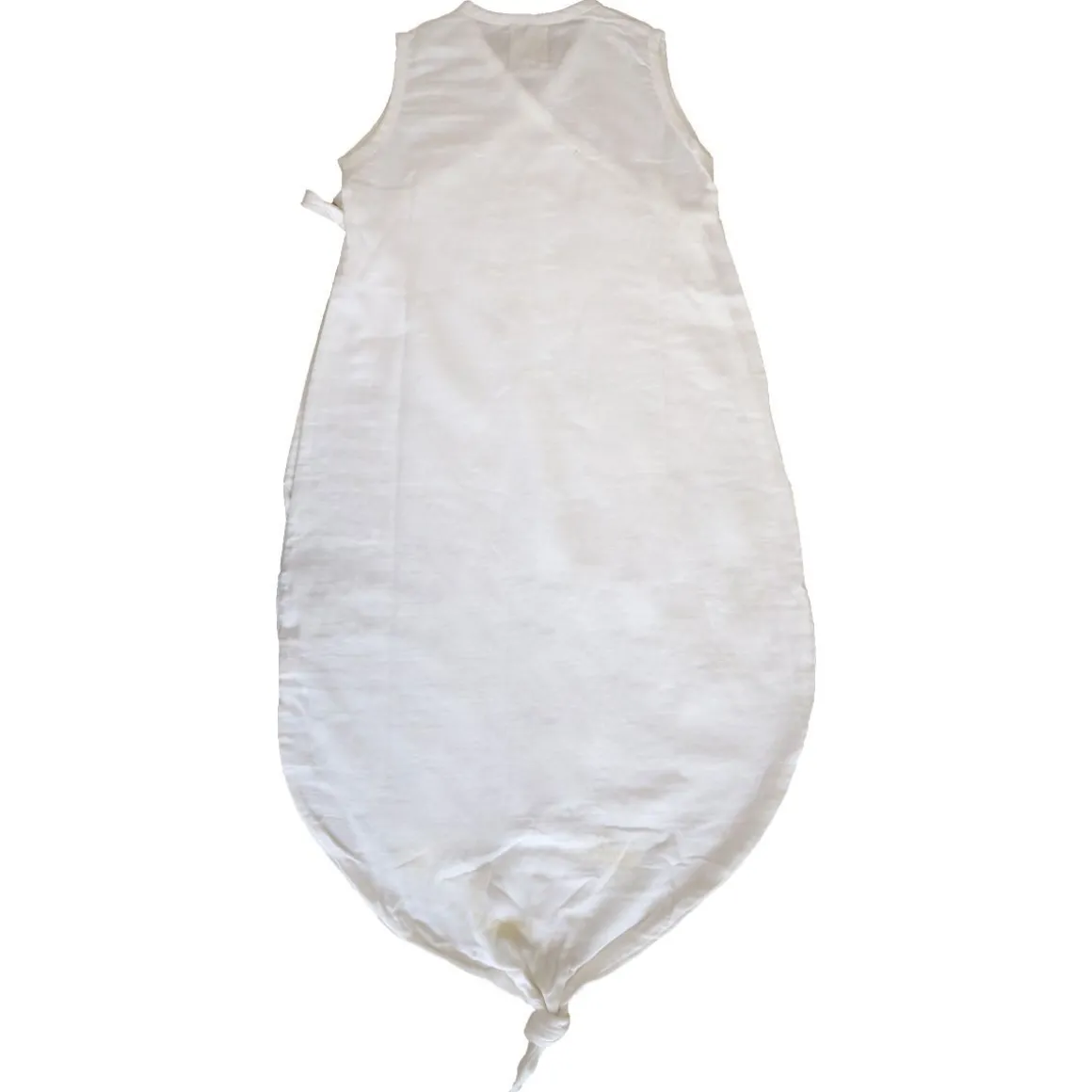 Gigoteuse d'été blanche avec nœud