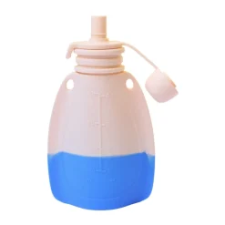 Gourde souple réutilisable bébé écru et bleu