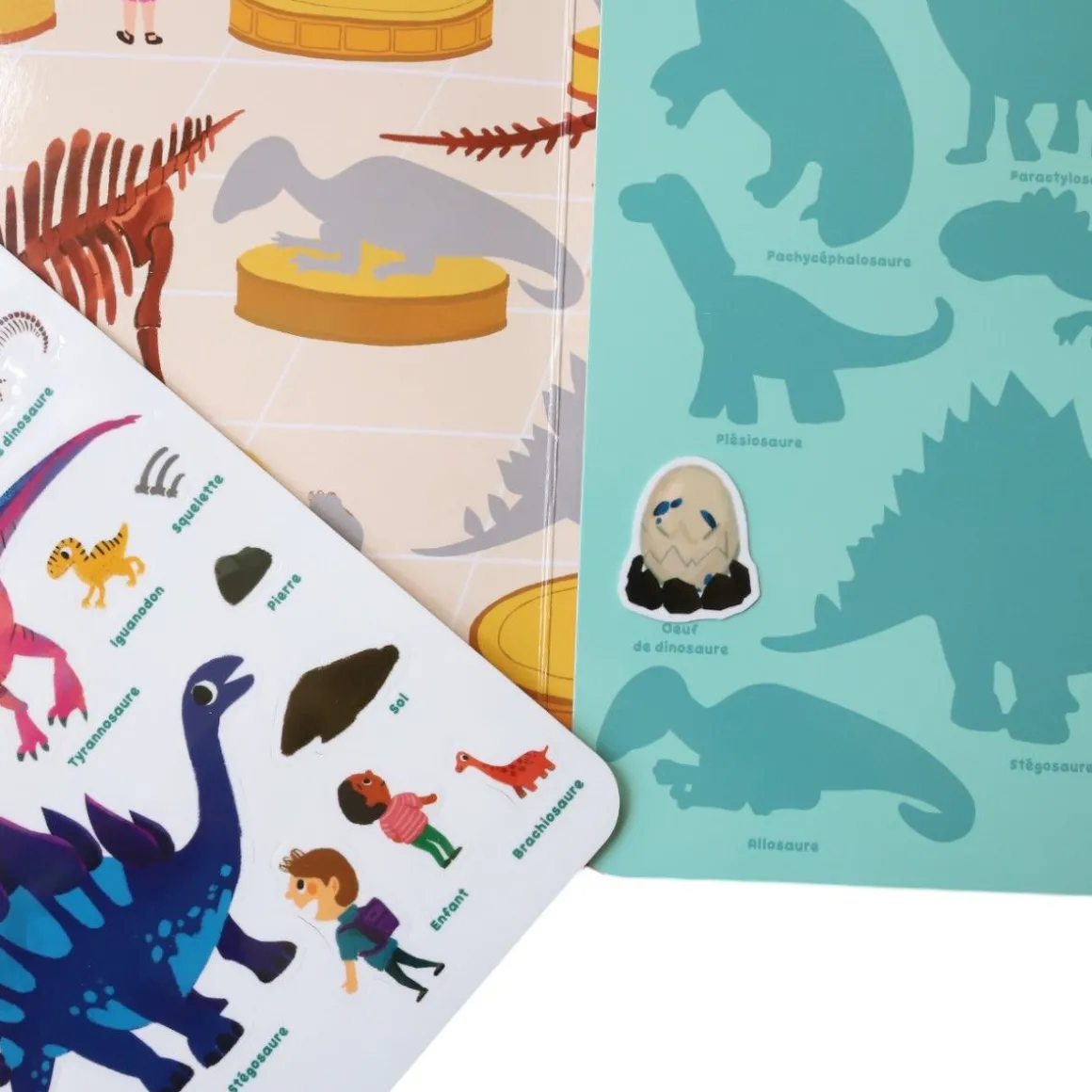 Livre stickers repositionnables Le musée des dinosaures