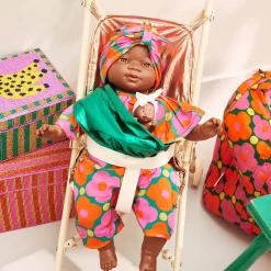 Mini poupée bébé assis