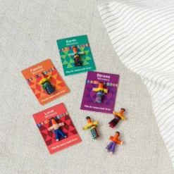 Mini poupée porte-bonheur