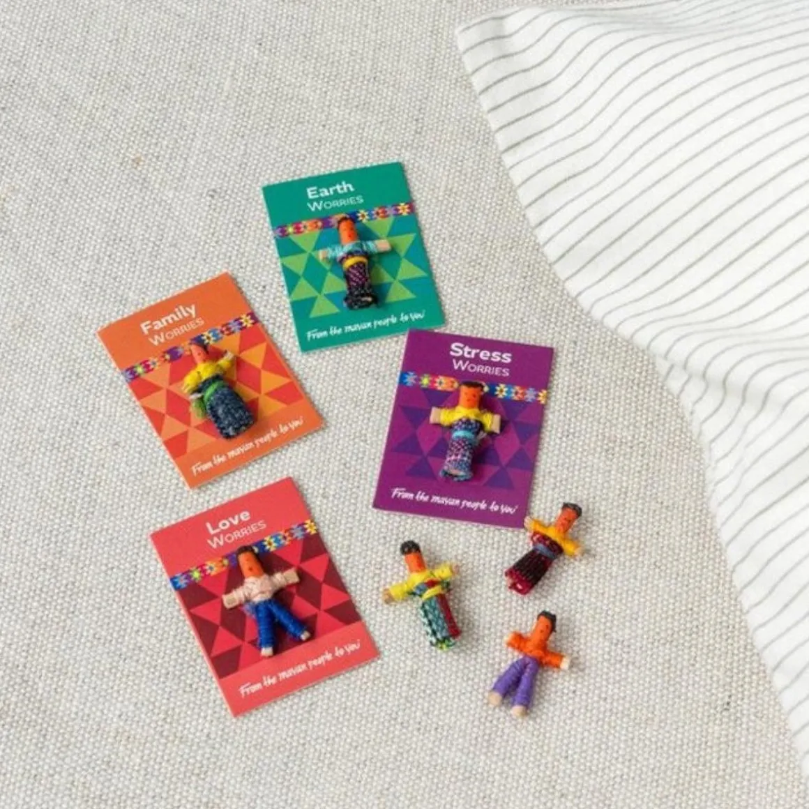 Mini poupée porte-bonheur