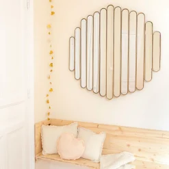 Miroir mural doré en métal
