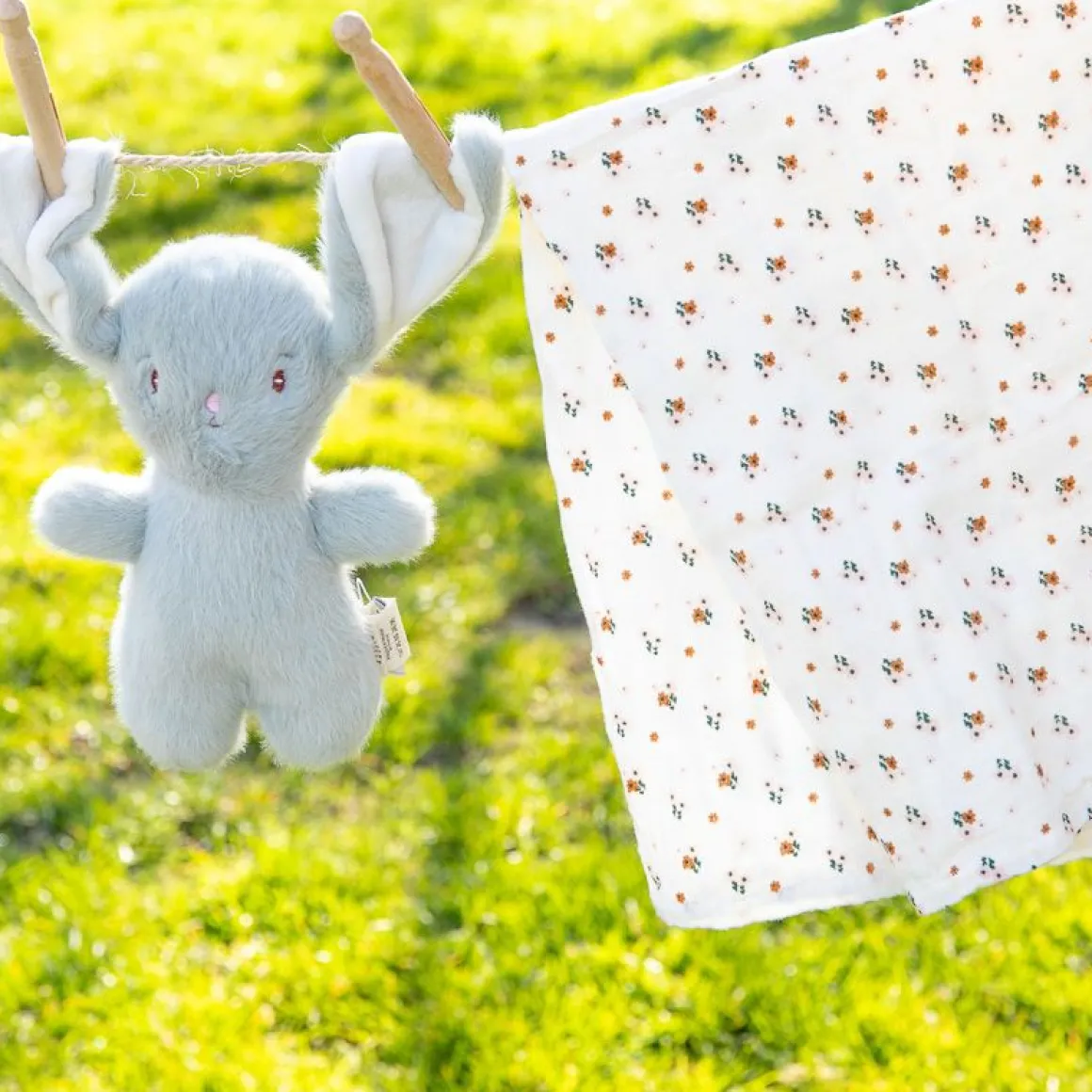 Peluche lapinou vert