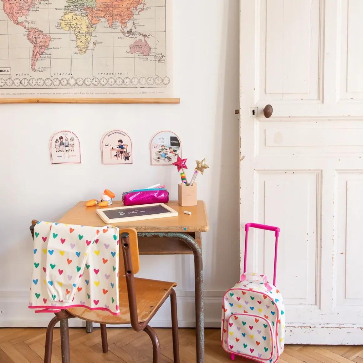 Sac cartable à roulettes enfant multicœurs