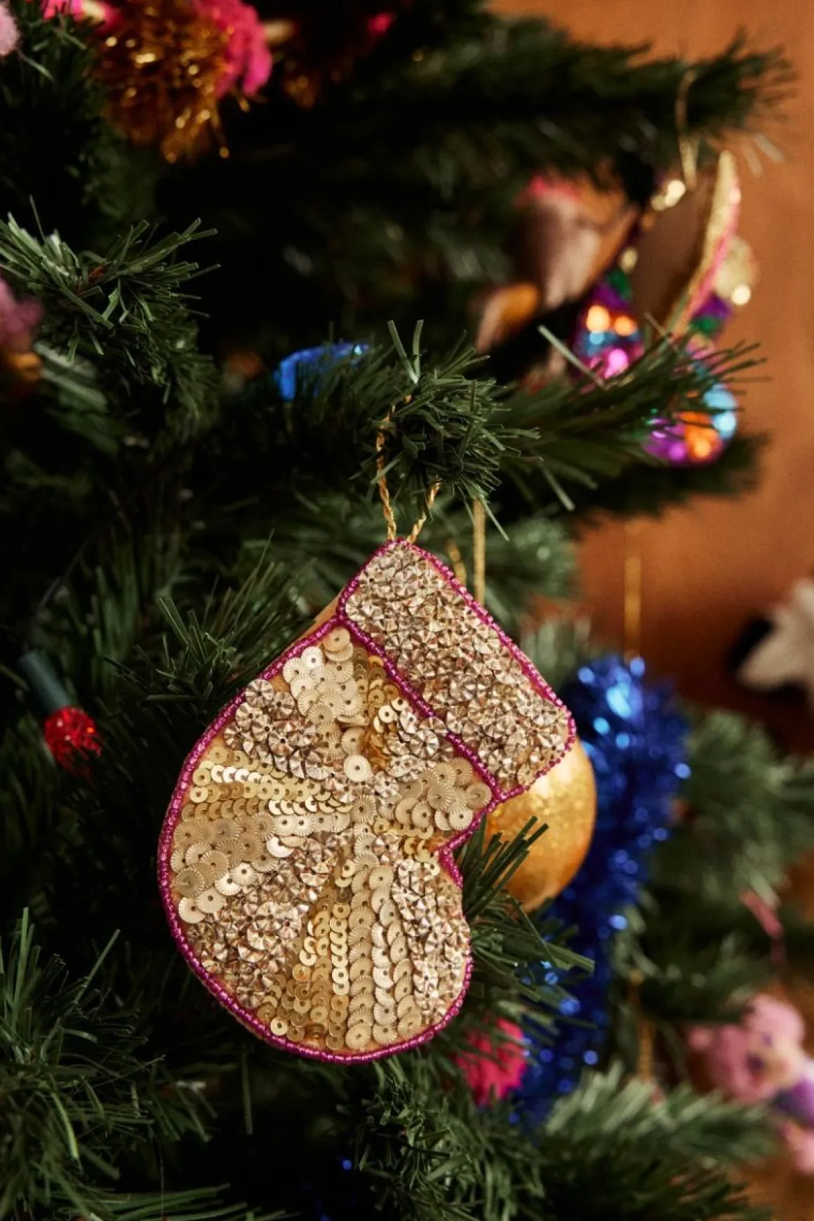 Suspension de Noël chaussette sequins dorés