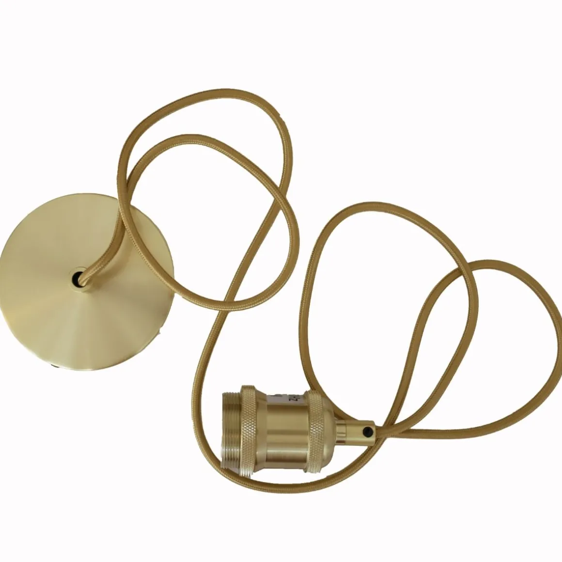 Suspension luminaire en rotin forme tulipe