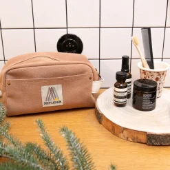Trousse de toilette en toile marron