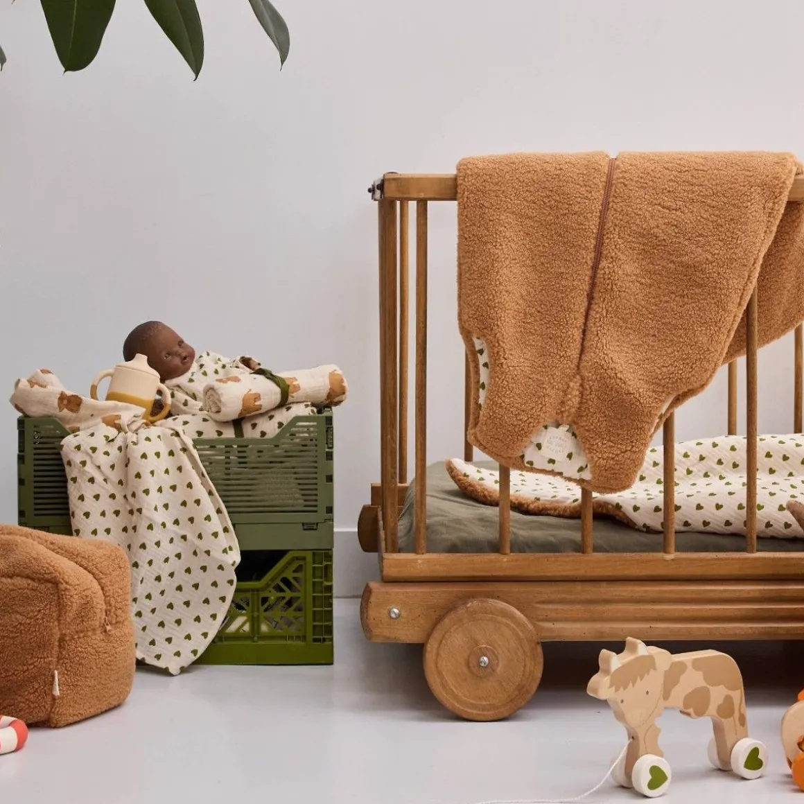 Vache et son bébé jouet en bois à tirer - Bébé Highland