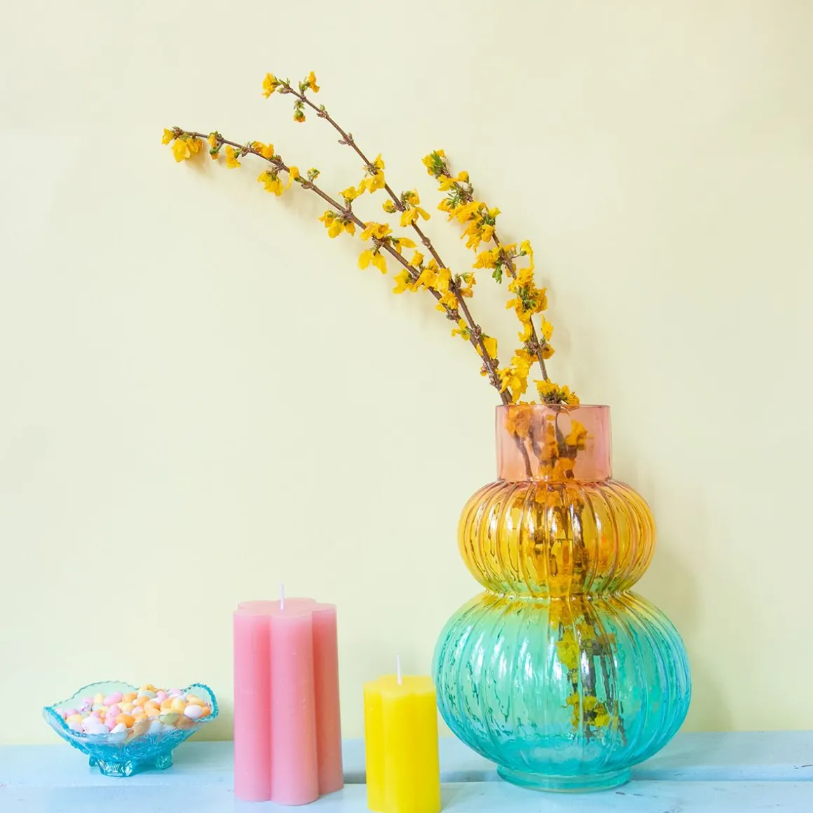 Vase tie and dye